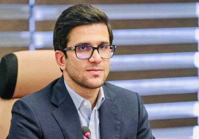 محمدصادق عظیمی فر معاون وزیر نفت و مدیرعامل پخش فراورده های نفتی ایران