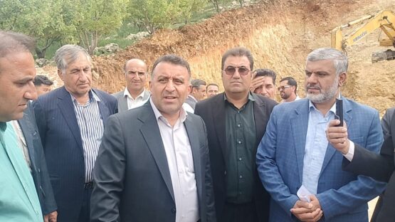 مراسم کلنگ زنی مدرسه روستای تلخدان دشت روم 