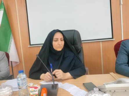 نادیا صداقت
